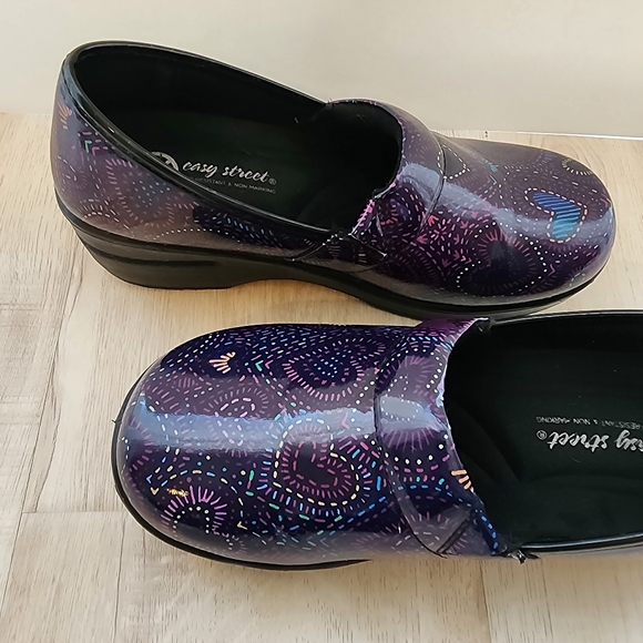 Easy Street Easy Works Laurie Clogs Hearts Non Slip Womens Size 9 - Picture 9 of 12